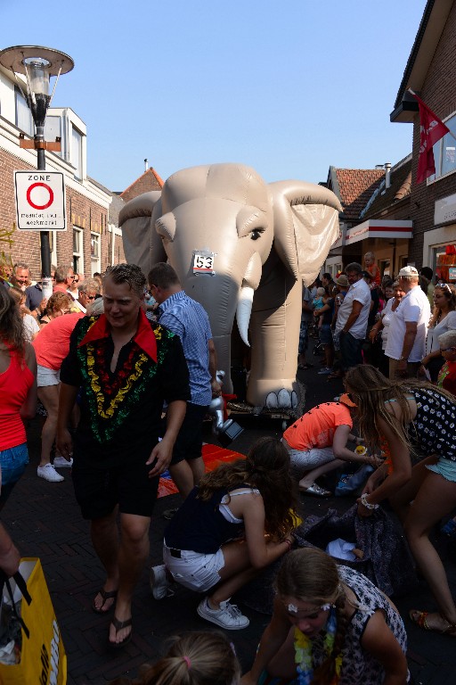 ../Images/Zomercarnaval Noordwijkerhout 169.jpg